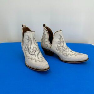 Myra, White, Yipple, Western Leather Ankle Cowboy booties size 7